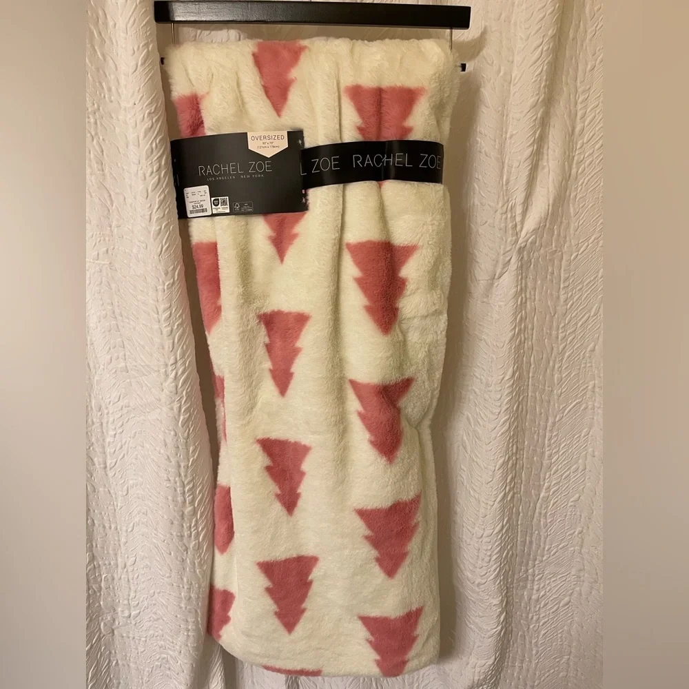 Rachel Zoe “Pink Christmas Trees” Oversized Faux Fur Throw blanket - NWT ***